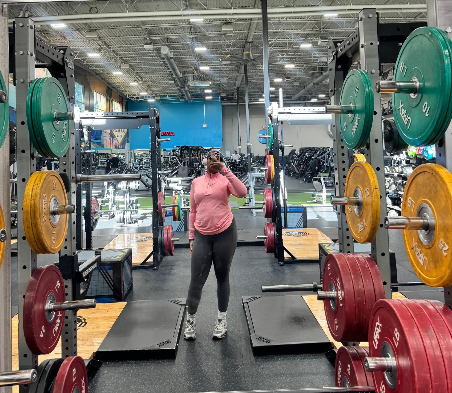 Taya training between squat racks